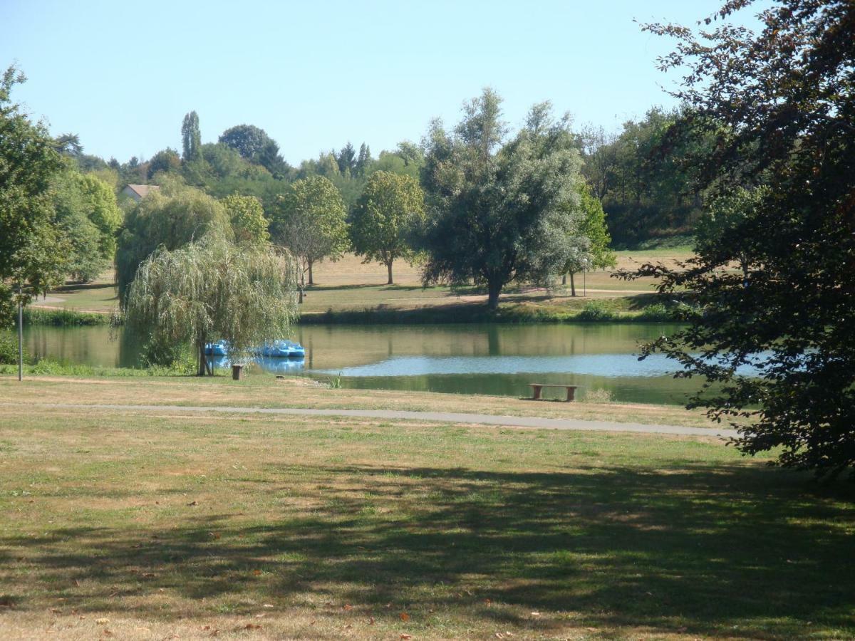 Studios Etape Du Lac Bourbon-Lancy Exterior photo